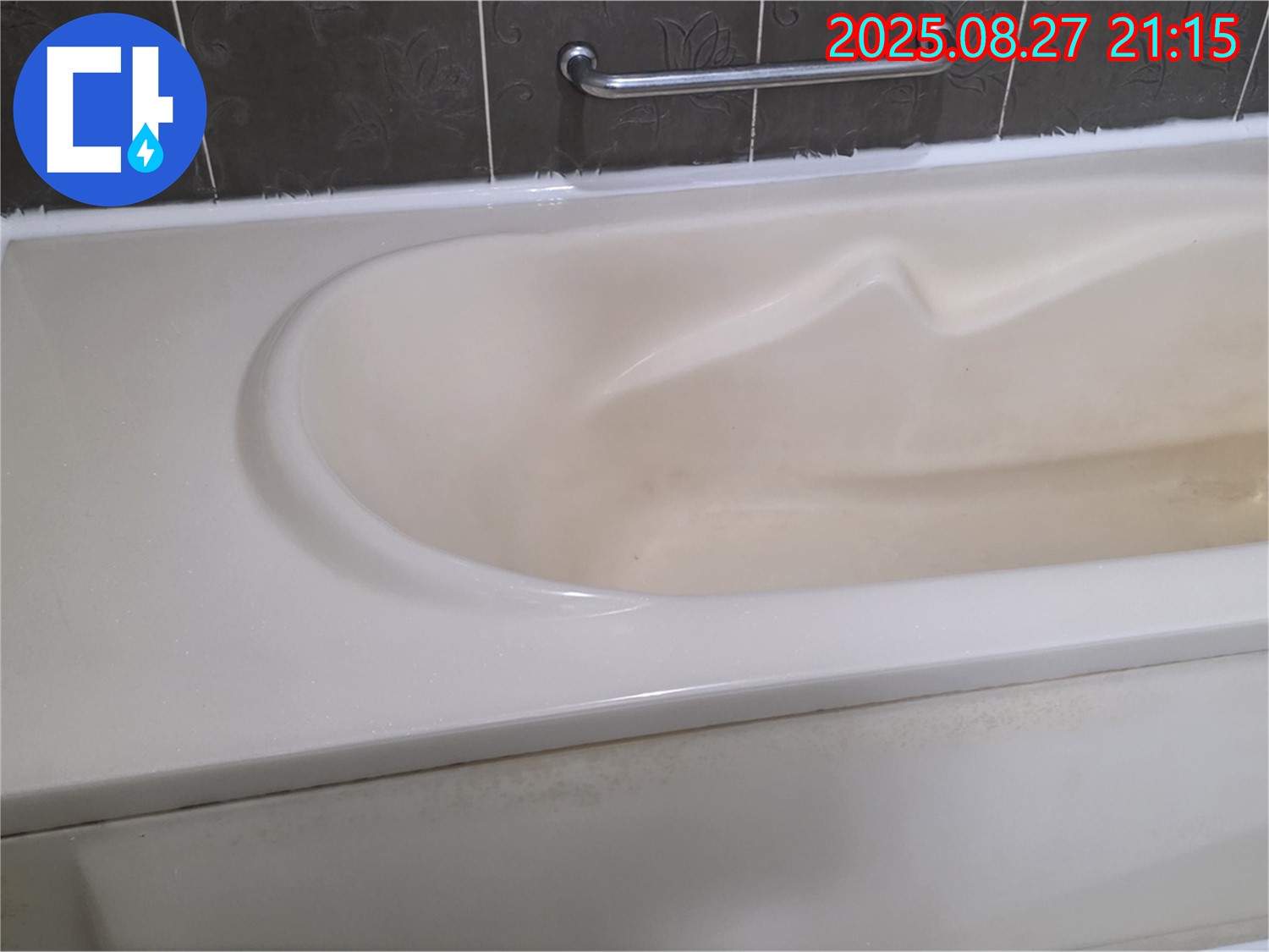 유해 물질 걱정 없이 안전한 친환경 실리콘으로 욕조를 시공하여 안심하고 사용하세요.