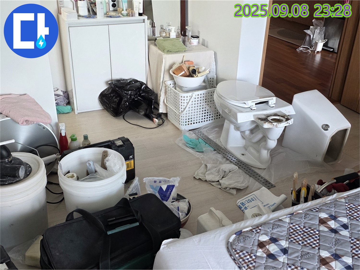 포천 일동 아파트 - 변기 주변 꼼꼼한 점검