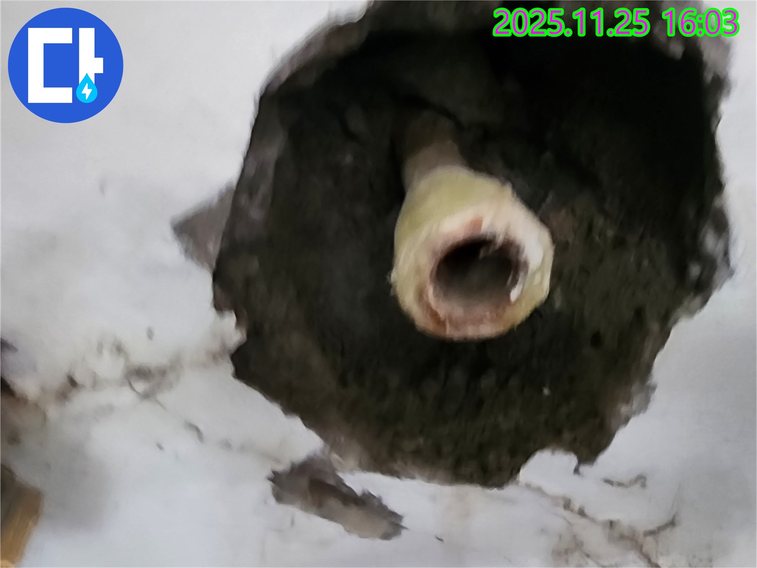 포천 신북면 배관 - 연결 부위에서 누수 발생
