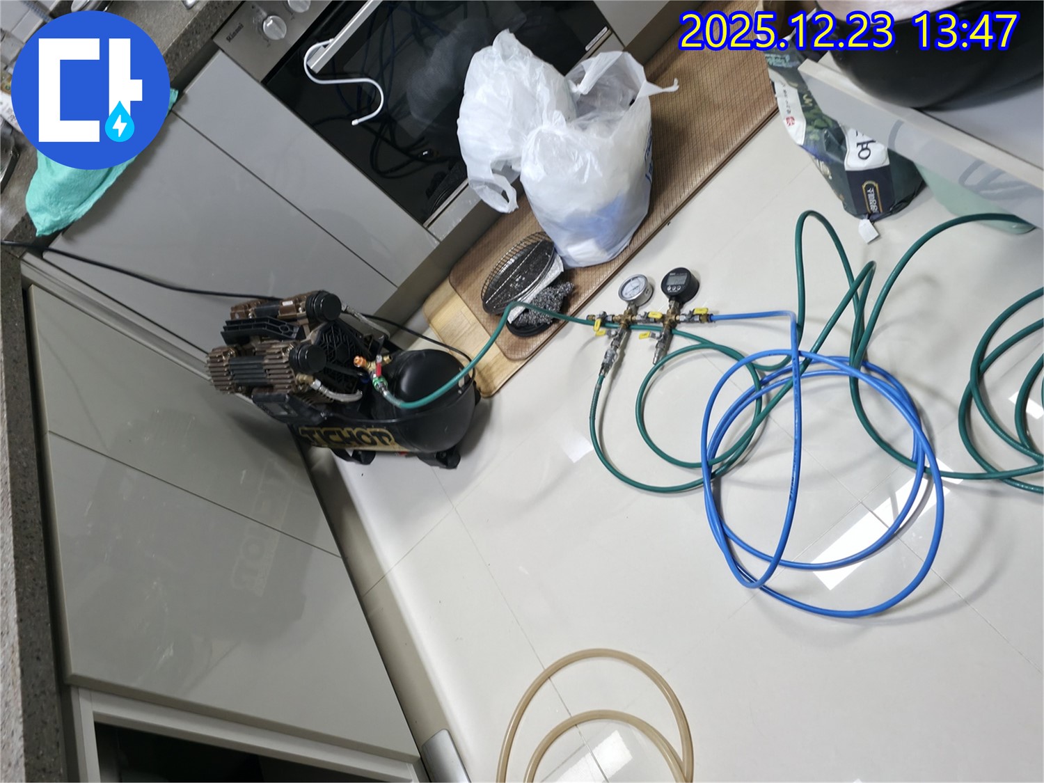 동두천 지행동 누수 - 압력 측정 장비를 사용하여 누수 여부를 판단하는 과정